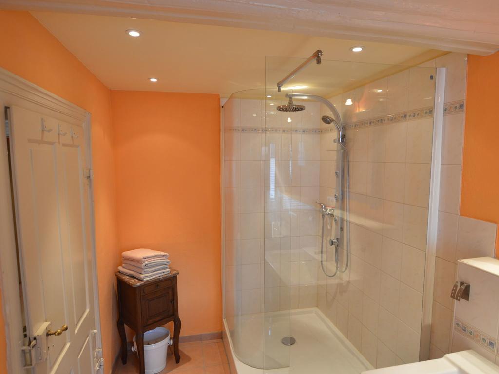 Charming Holiday Home in Neumagen Dhron near Moezel Buitenkant foto